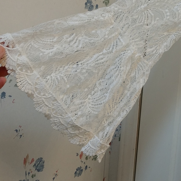 New Swimsuit cover up or jacket - Picture 3 of 7